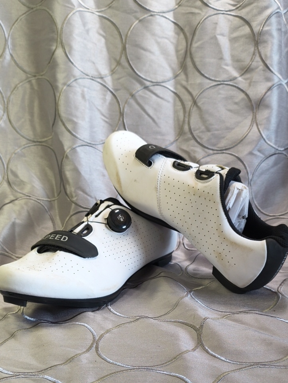 Unisex White Mountain Biking Shoes with BOA Closure Size 41